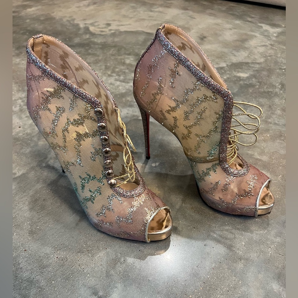 Authentic Christian Louboutins iridescent buckle up heels - Picture 4 of 10